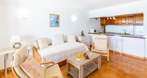 Oceanfront Neptuno Apartment