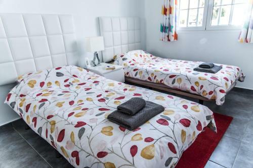 Sunny Days Apartment With Shared Pool And Free Wifi