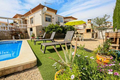 Villa Fenoy Only Families