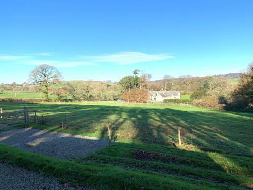 Lodge Stunning Shepherds Hut With Superb Views & Fire Pit