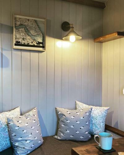 The Shepherds Retreat - Luxury Shepherds Hut