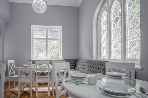 Penally Manor - Luxurious Manor House - Tenby