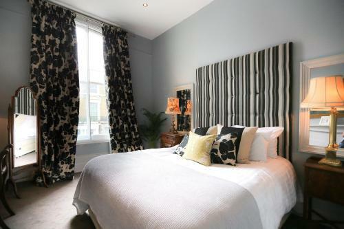 Hotel The Crown And Sceptre