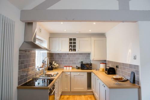 Thrush Nest Cottages - Wren & Stable