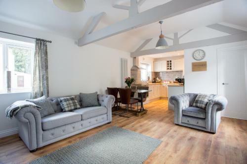 Thrush Nest Cottages - Wren & Stable