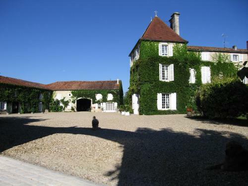 Bed & Breakfast Logis de Guitres - Chambres D'hotes