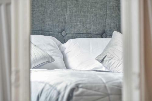 10 Icona A City Centre Apartment