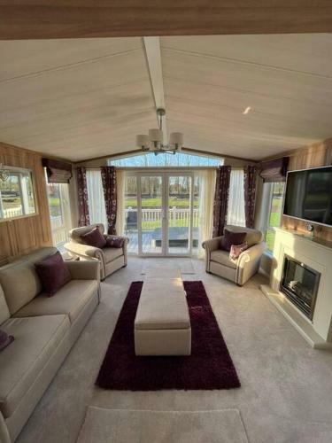 Bakers Lodge With Hot Tub