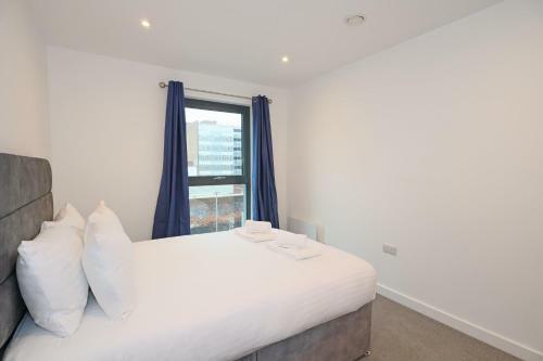 Central 1 Bed Apartment On Quiet Road