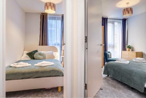 Stylish 2bed Apartment-city Centre - Free Parking.