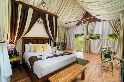 Drake Bay River View - Glamping Eco Lodge