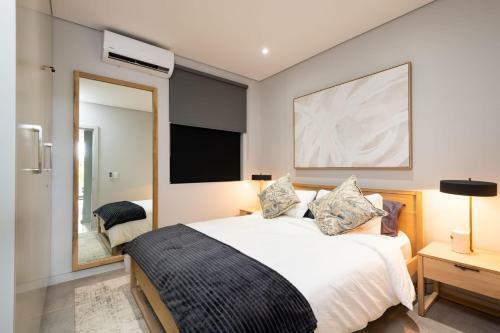 2six2 Florida Road Luxury Apartment