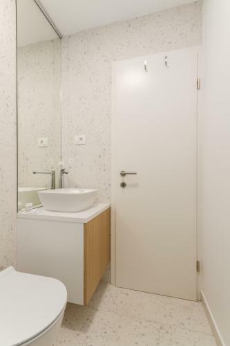 Studio Apartment Tetida By Locap Group