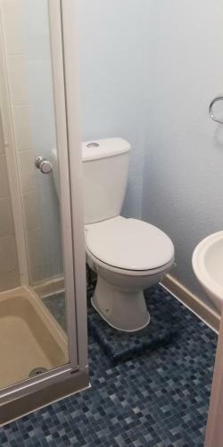 Hostal Northdene Theatre Hotel