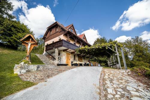 Authentic Countryside Villa With Hot Tub
