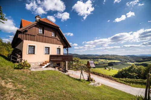 Authentic Countryside Villa With Hot Tub