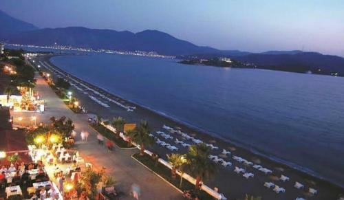 Apartamento �al?? Plaj?nda 1+1 L�ks S�it Daire