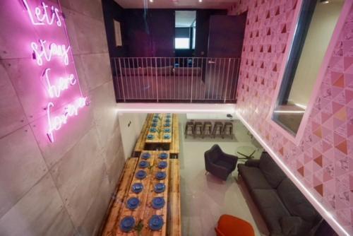 N5 Townhouse, Brighton Sleeps 20