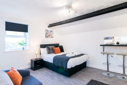 *stunning Studio Apartment*free Gated Parking*