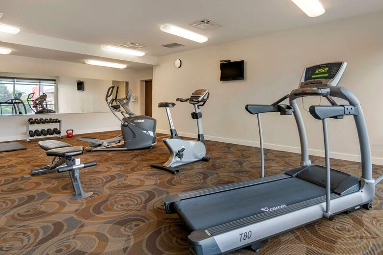 Hotel Kelowna Inn & Suites