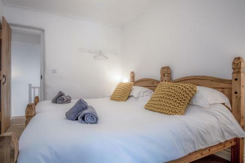 Brook Cottage - 2 Bedroom Cottage - Dale