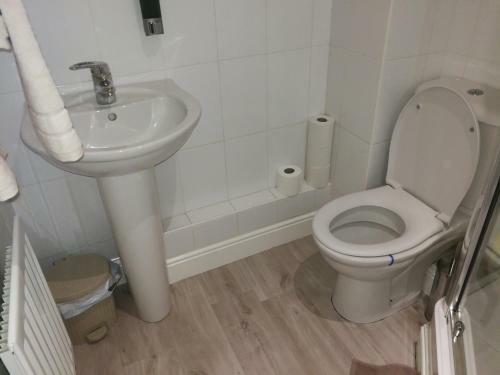 Stewartfield Gardens Apartment