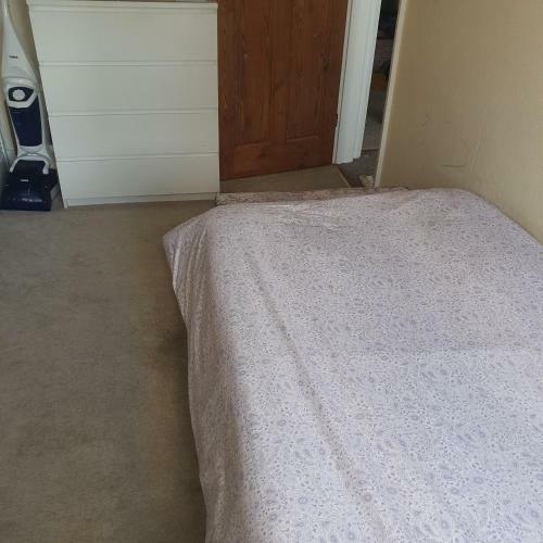 Monalisa Single Room Near Edgware Station