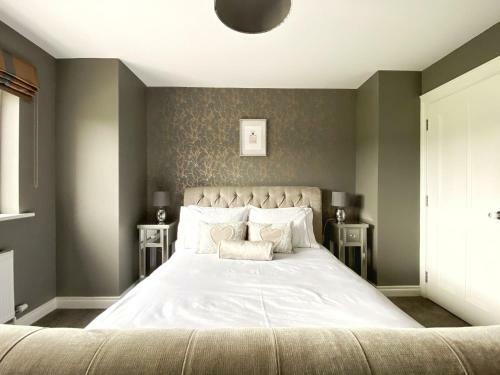 Swallow Lane, Enniskillen, Co Fermanagh, 5* Chic