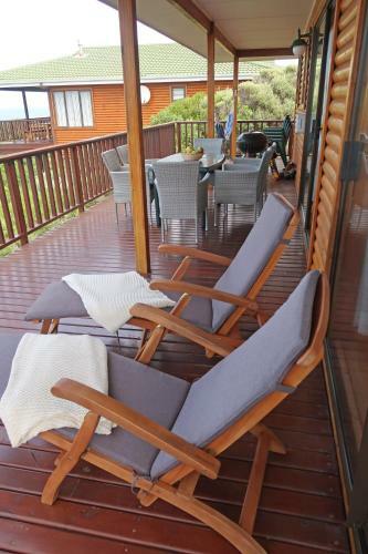 Beach House - Stunning Sea Views - Beach 3 Min Walk
