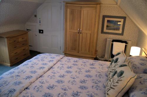 Rosemount Cottage - Highland Cottage