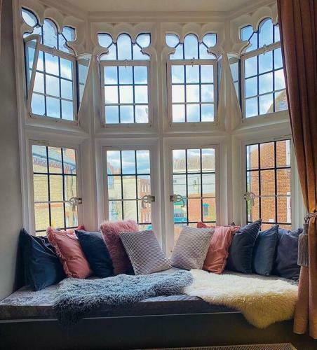 Idyllic City Centre Apartment In Canterbury