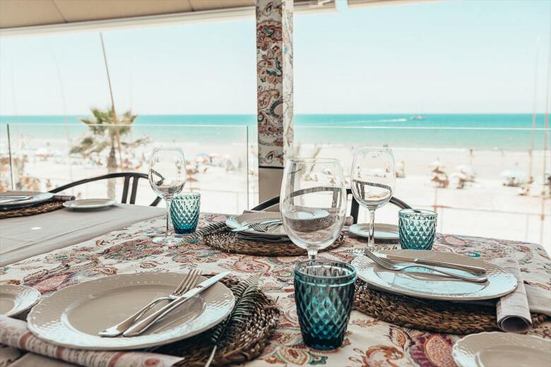 On Hotels Ocean Front (only Adults)