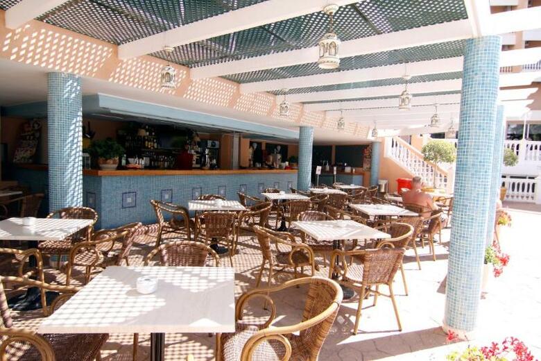 Hotel Parasol By Dorobe