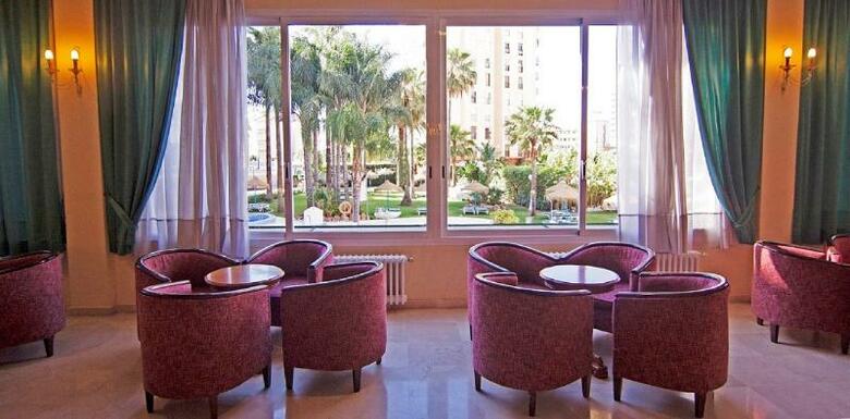 Hotel Parasol By Dorobe