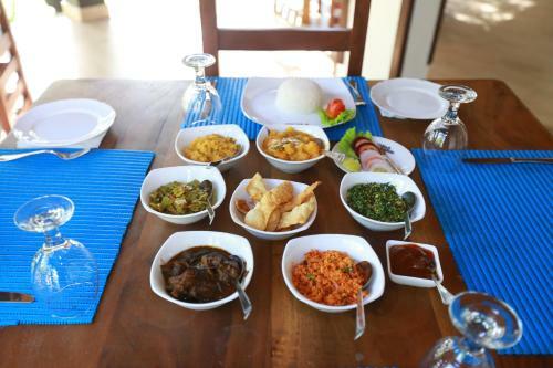 Eco Hotel Black & White - Anuradhapura