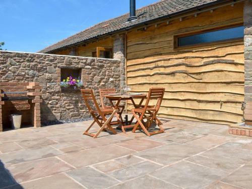 Lambing Shed - Uk12380