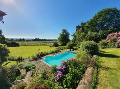 Apartamento Gorgeously Secluded - The Hideaway With Pool