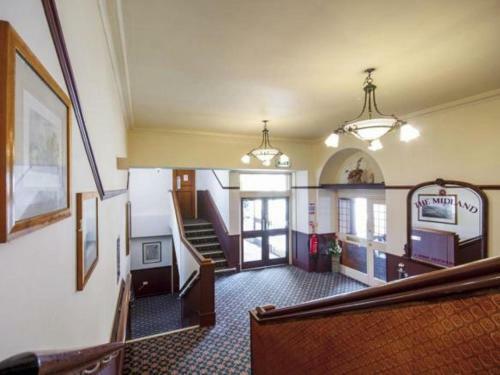 Midlands Hotel