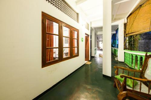 Primetime Hotel