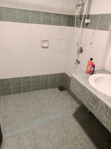 Hotel Eryna Janaview Condotel