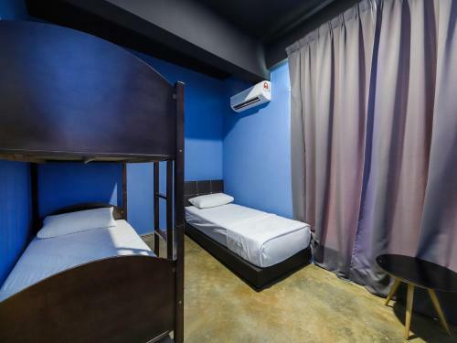 Hotel Spot On 89956 The Blue Malacca