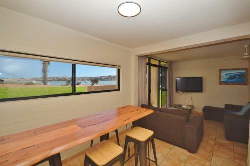 Riverview Holiday Apartment 11 - Kalbarri, Wa