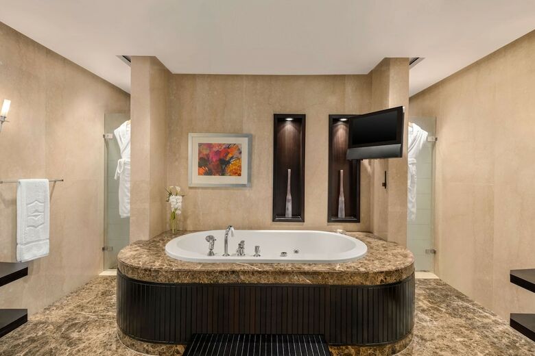 Hotel Shangri-la