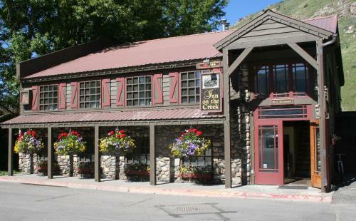 Hotel Inn On The Creek