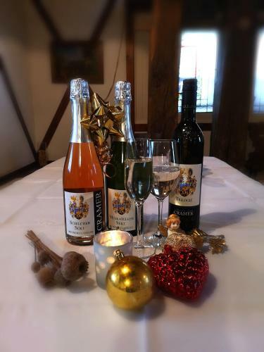Bed & Breakfast Weingut Albert, Familie Cramer