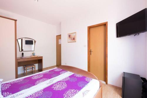 Hostal Room In Apartment - Villa Dalmare Room