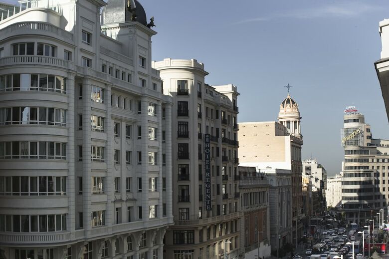 Hotel Petit Palace Triball