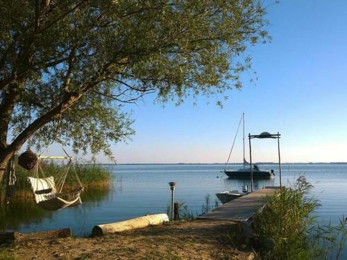 Holiday Home On The Backwaters, L�tow