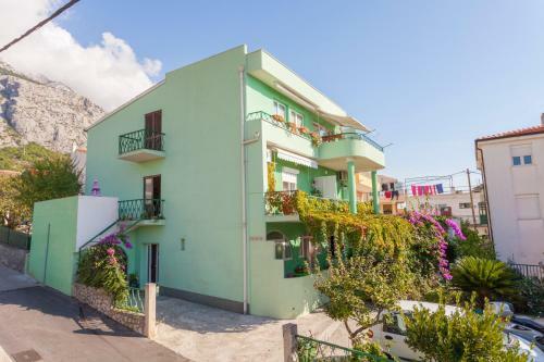 Hostal Green Garden Rooms & Apartments