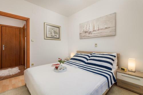 Light Summer Apartment With A Swimming Pool